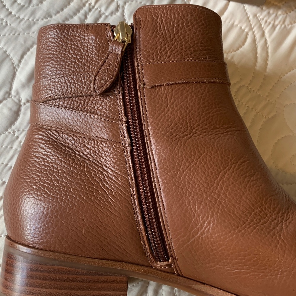 Talbots pebbled leather ankle booties size 8.5 - Picture 7 of 15